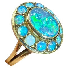 Marguerite Ring, Retro, 18 Carat Yellow Gold, Opals, Napoleon III Style, Circa 1