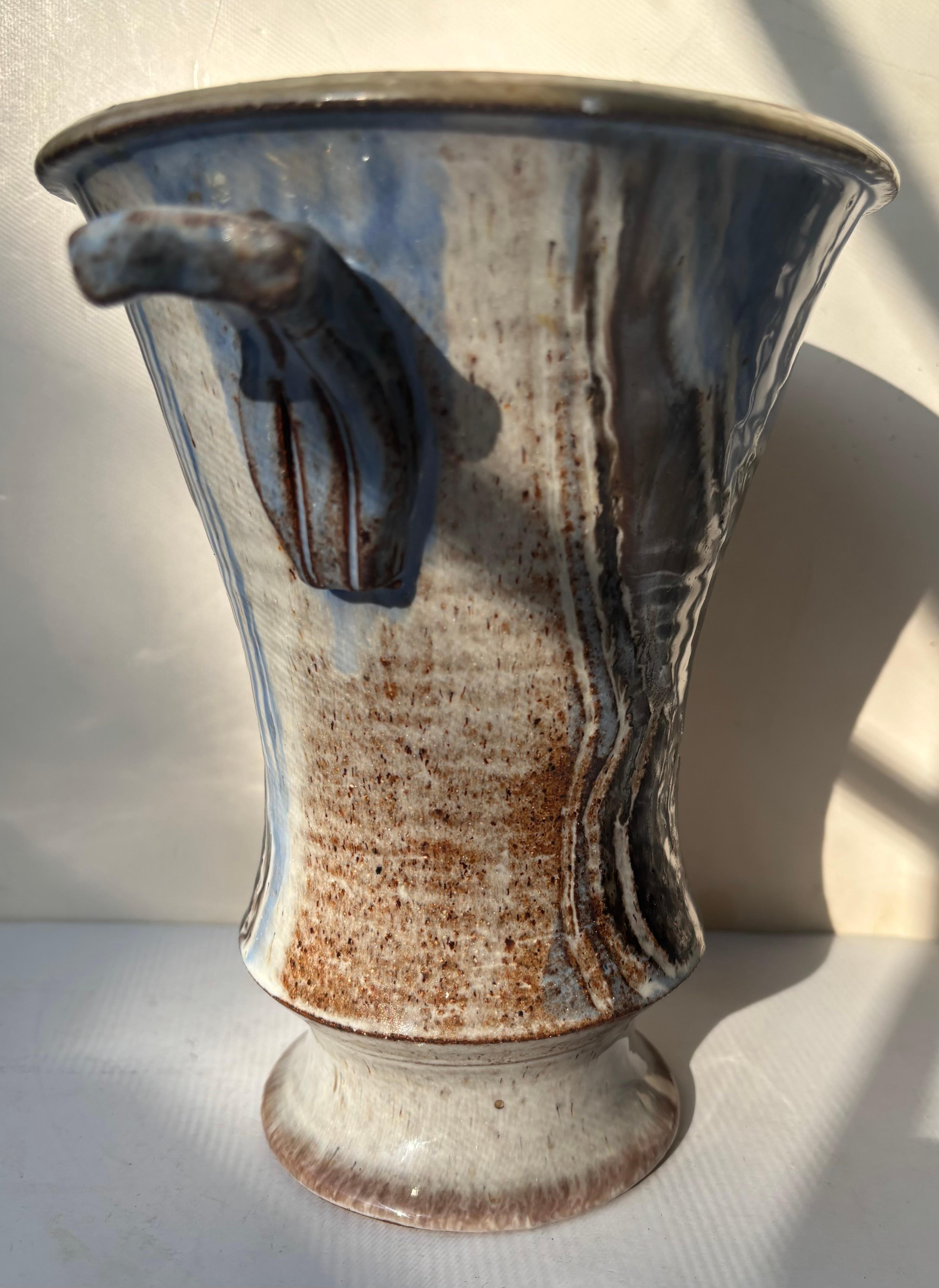 American Marguerite Wildenhain  pottery / stoneware vase/ vessel signed . Bauhaus artist For Sale