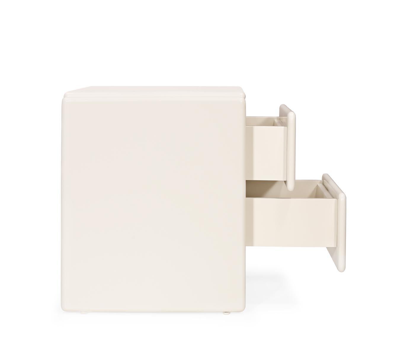 Mari Bedside Table: Soft Curves in Lacquered Elegance For Sale 5