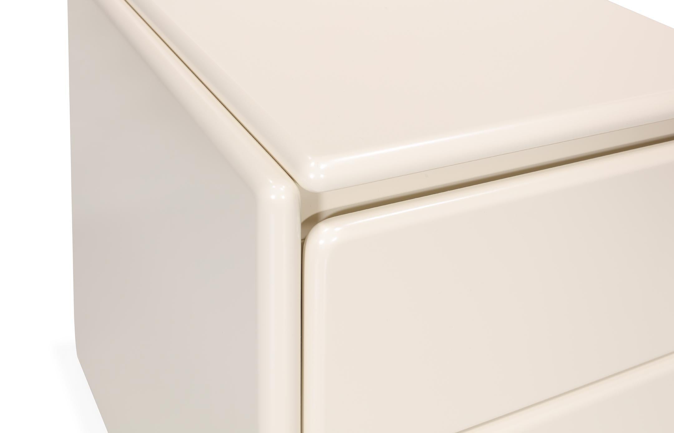 Mari Bedside Table: Soft Curves in Lacquered Elegance For Sale 1