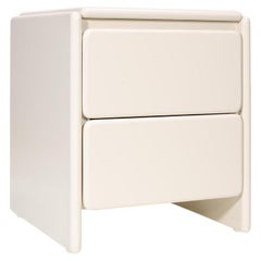 Mari Bedside Table: Soft Curves in Lacquered Elegance