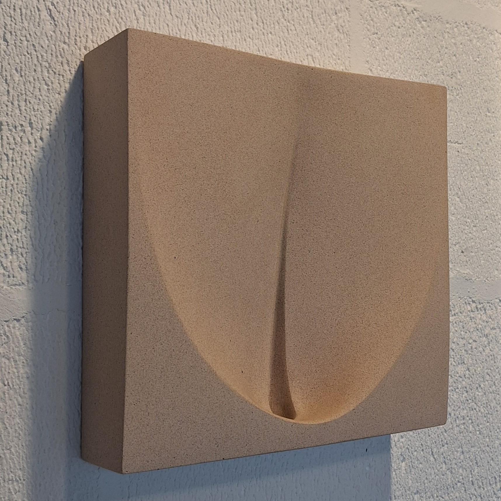 Dissolve - contemporary modern abstract Bath stone jesmonite wall sculpture - Contemporary Sculpture by Mari-Ruth Oda