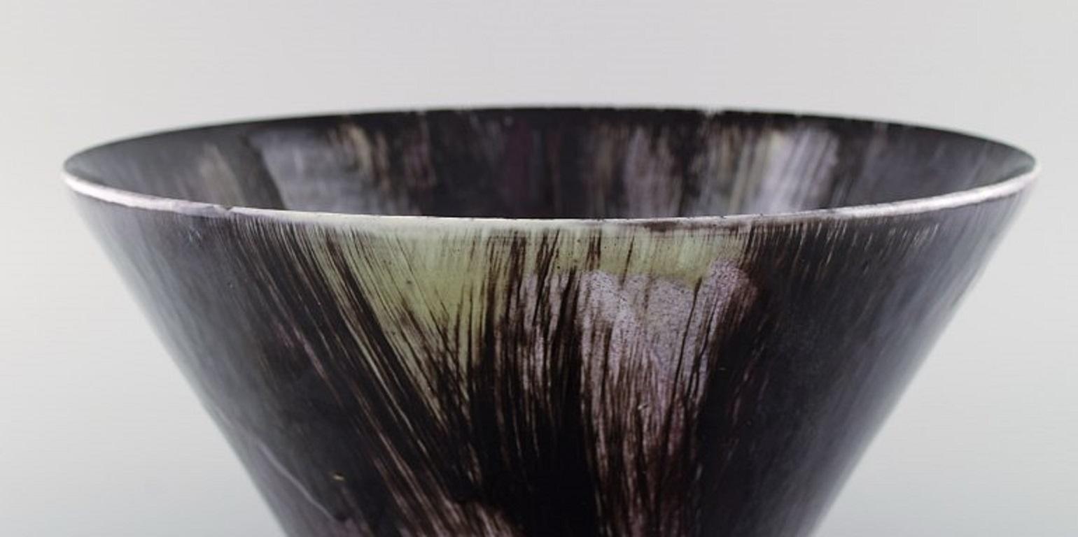 Mari Simmulson for Upsala-Ekeby, Large Bowl in Glazed Stoneware In Excellent Condition For Sale In Copenhagen, DK