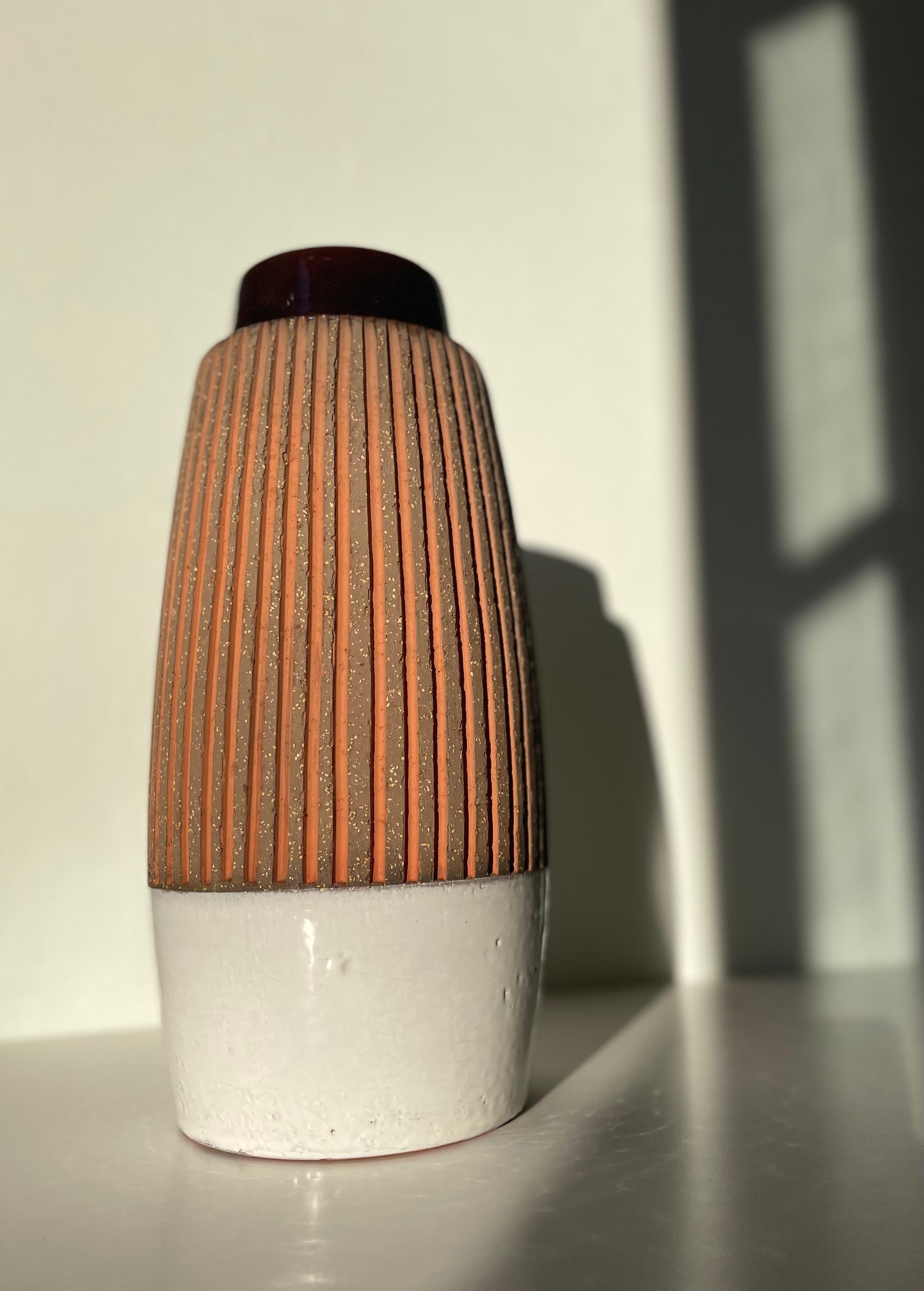 Céramique Vase de sol Mari Simmulson pour Upsala Ekeby, années 1960 en vente