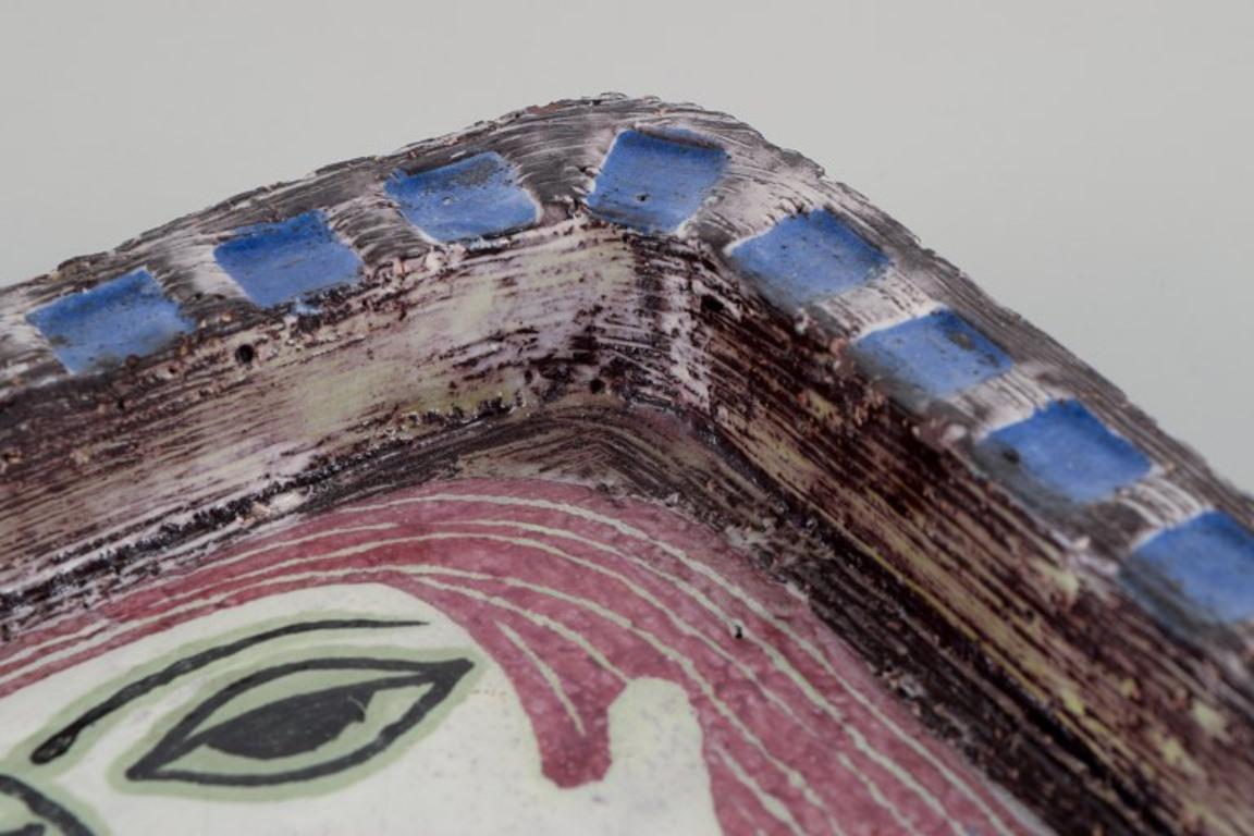Mid-20th Century Mari Simmulson for Upsala Ekeby. Ceramic dish with a woman face and flowers For Sale