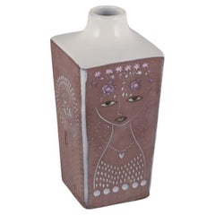 Mari Simmulson  for Upsala Ekeby. Ceramic vase in a square shape.