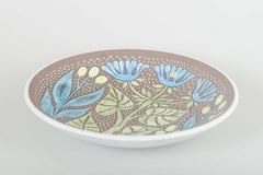 Mari Simmulson für Upsala-Ekeby. Dekorative Keramikschale mit floralem Muster
