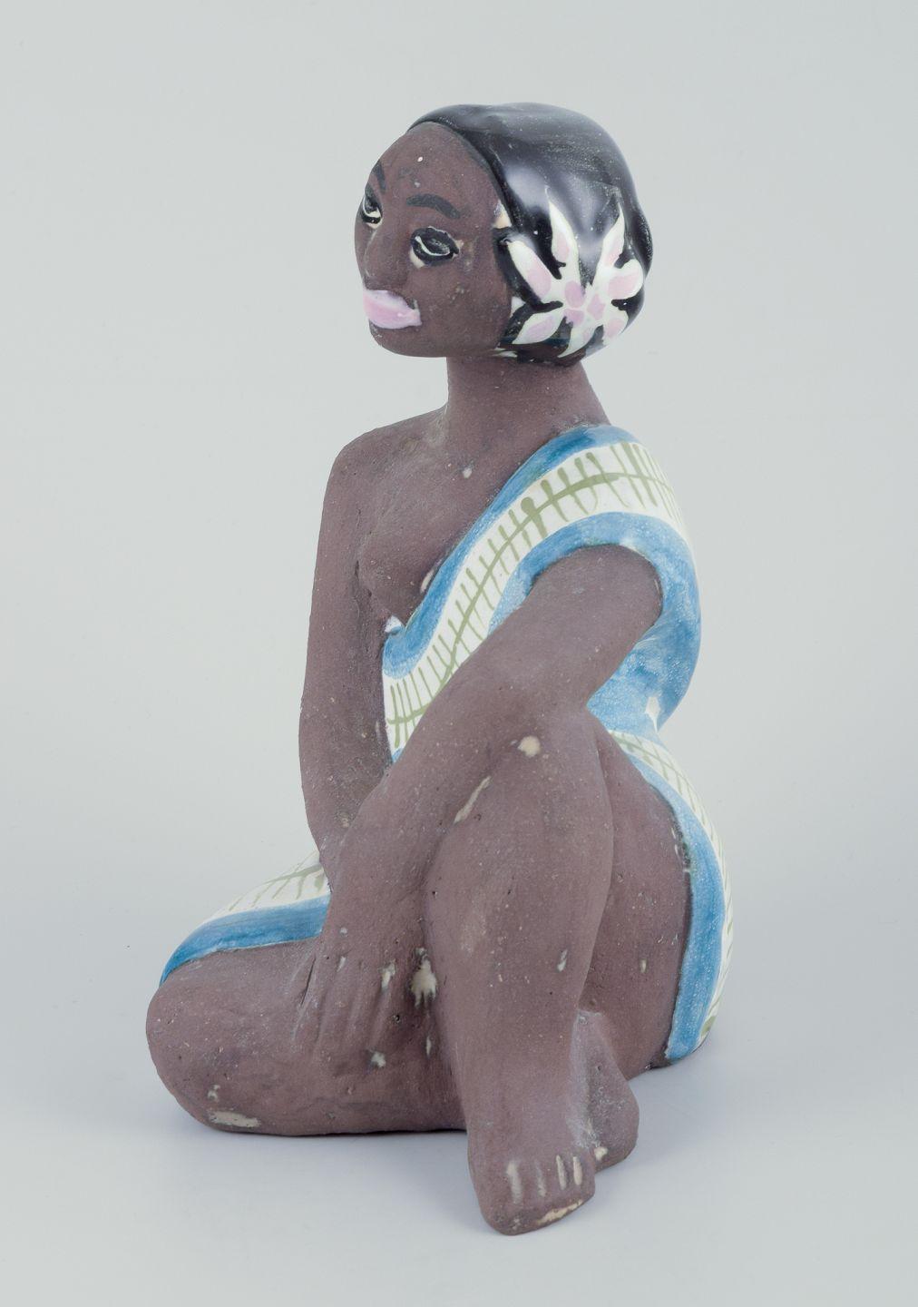 I PRODOTTI USATI SONO ESENTI DA TARIFFE DI IMPORTAZIONE PER I CLIENTI STATUNITENSI, BRITANNICI, AUSTRALIANI E CANADESI.   
PERTANTO, AL TUO ACQUISTO NON SI APPLICHERANNO TARIFFE DI IMPORTAZIONE. 

Mari Simmulson per Upsala Ekeby.
Figura di donna