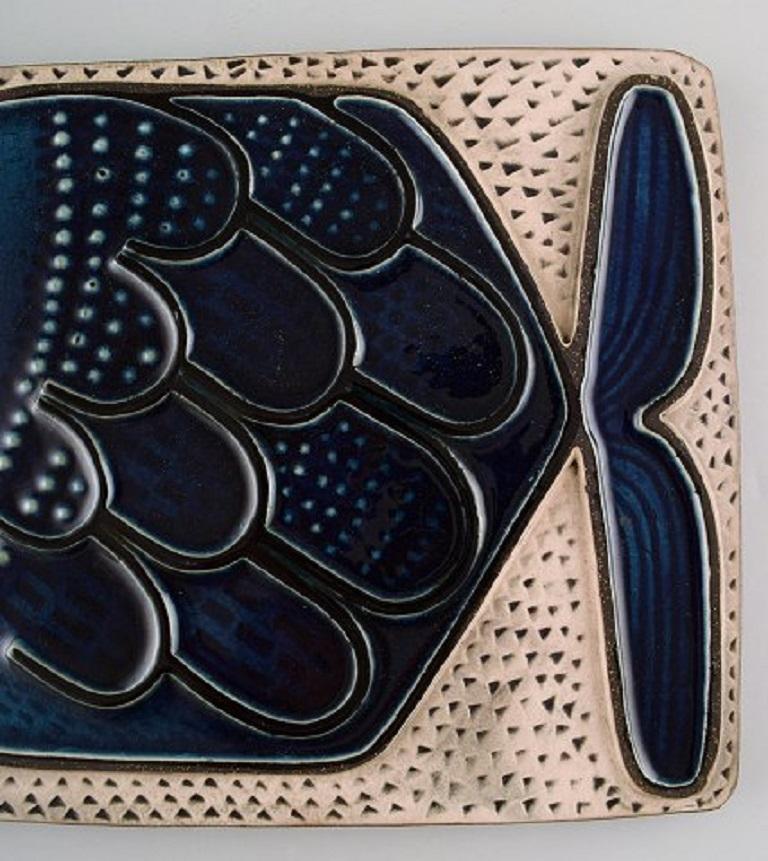 Scandinavian Modern Mari Simmulson for Upsala-Ekeby, Glazed Ceramic Wall Plaque Decorated with Fish