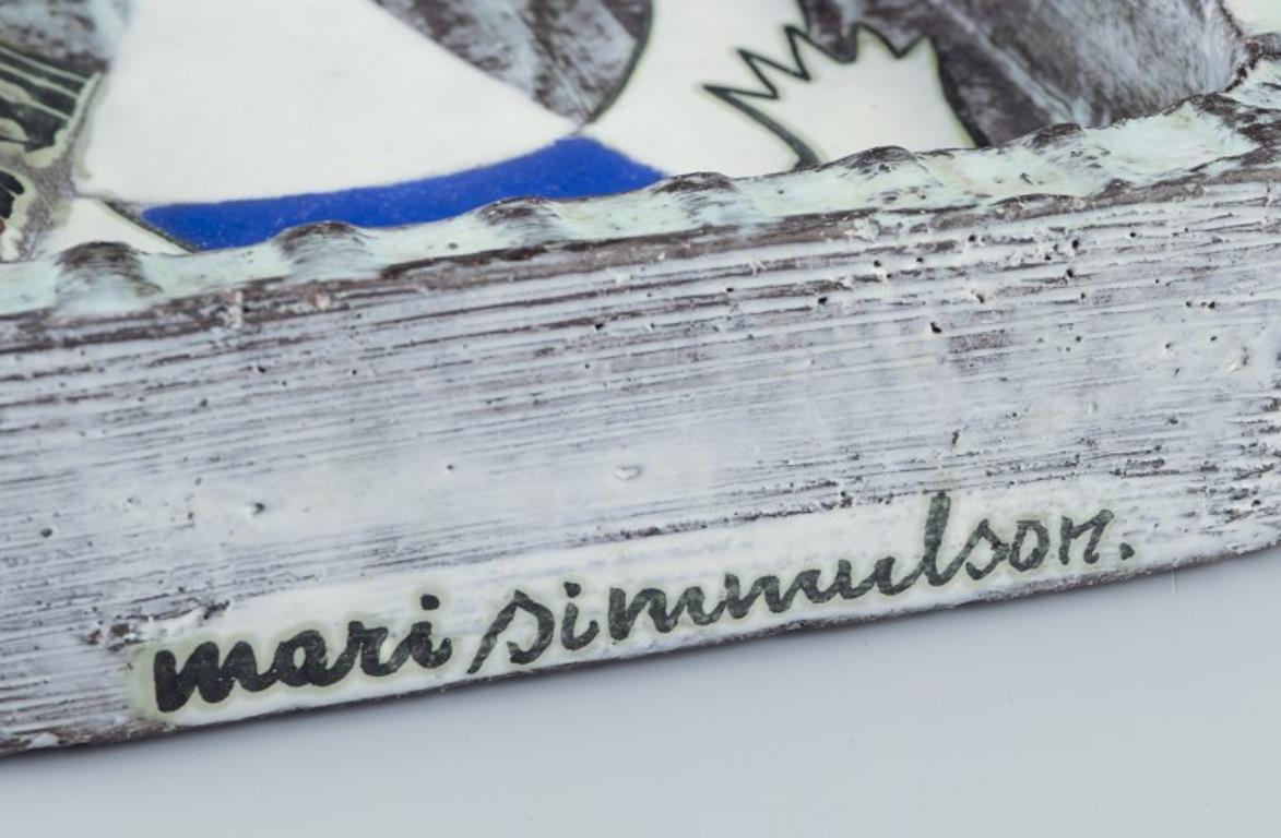 Mari Simmulson para Upsala Ekeby, Gran cuenco de cerámica decorado con motivos femeninos en Excelente estado para la venta en Copenhagen, DK