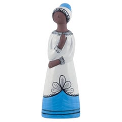 Retro Mari Simmulson for Upsala Ekeby. Large ceramic figurine of woman.