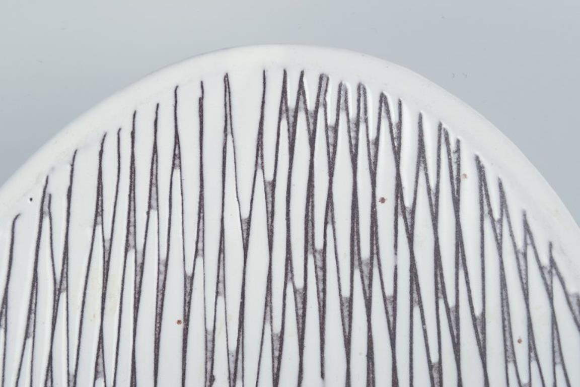 Glazed Mari Simmulson for Upsala Ekeby.  Low ceramic bowl with line pattern For Sale