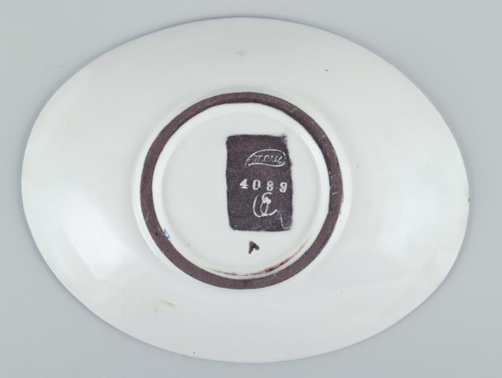 Mari Simmulson for Upsala Ekeby.  Low ceramic bowl with line pattern In Excellent Condition For Sale In Copenhagen, DK