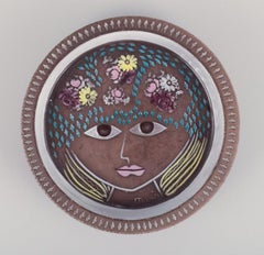 Mari Simmulson for Upsala Ekeby. Round ceramic bowl with woman's face