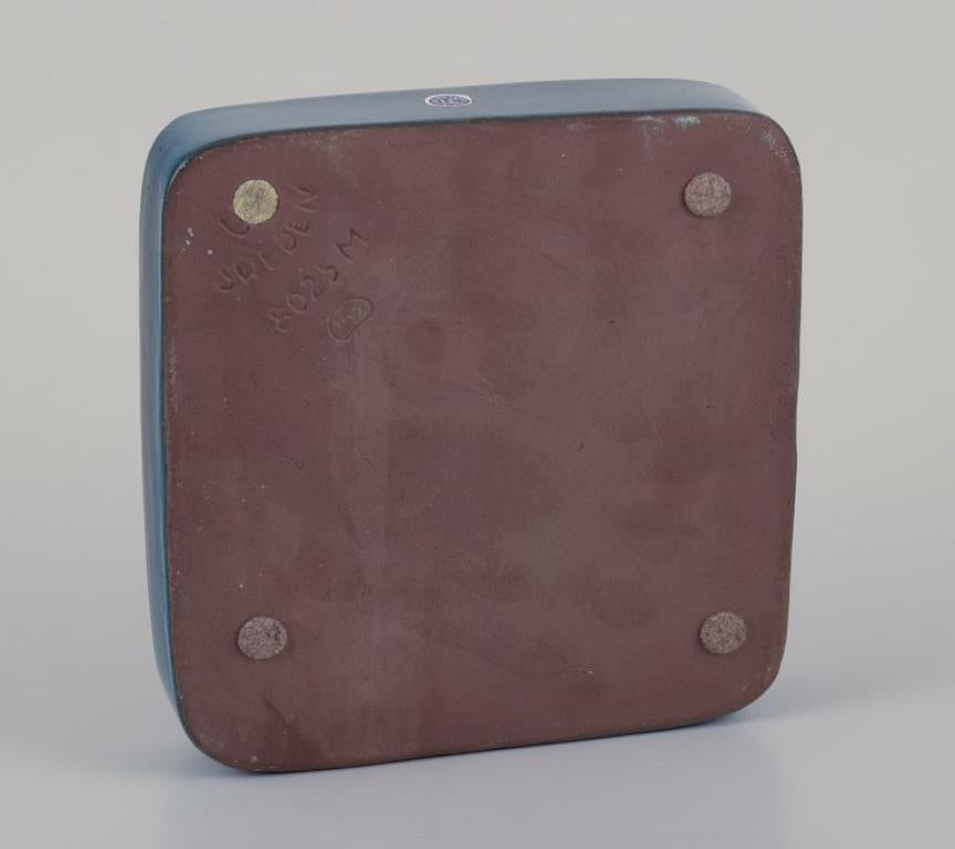 Mid-20th Century Mari Simmulson for Upsala Ekeby. Square ceramic bowl. Geometric pattern For Sale