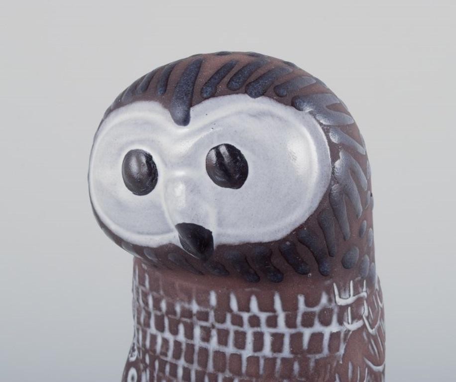 Mari Simmulson for Upsala Ekeby, Sweden. Ceramic owl sculpture. 1960s.  In Excellent Condition For Sale In Copenhagen, DK