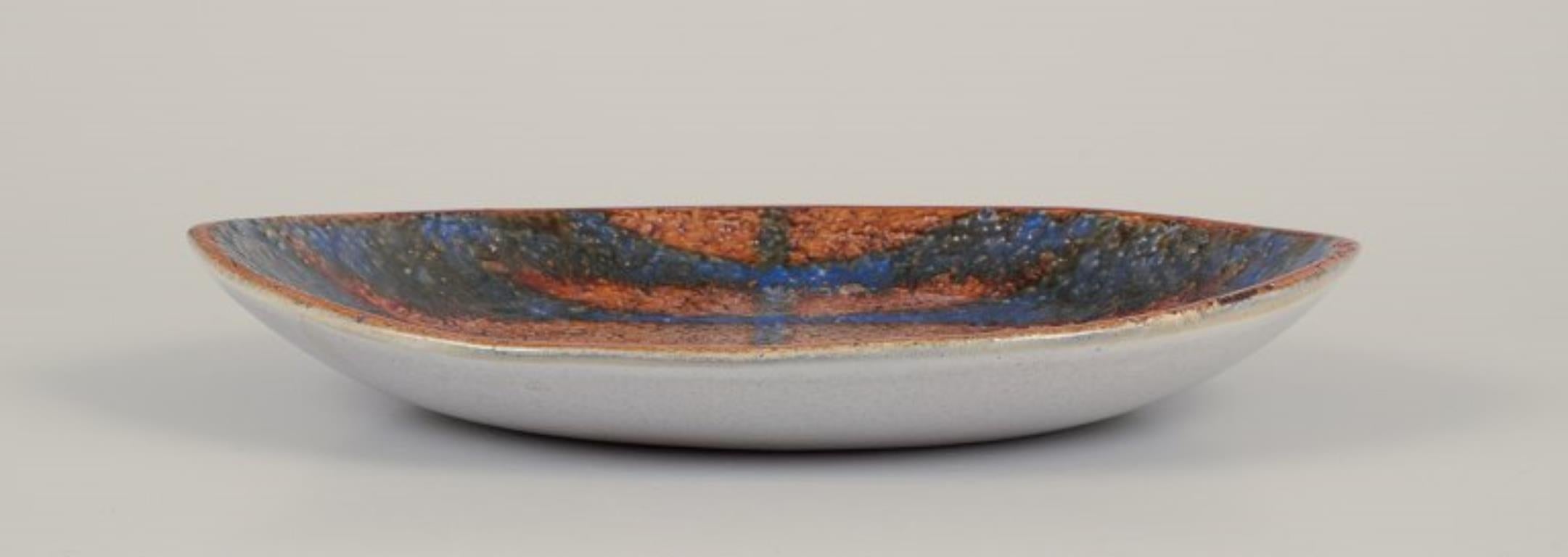 Glazed Mari Simmulson for Upsala Ekeby, Sweden. Low ceramic bowl, ca. 1960. For Sale