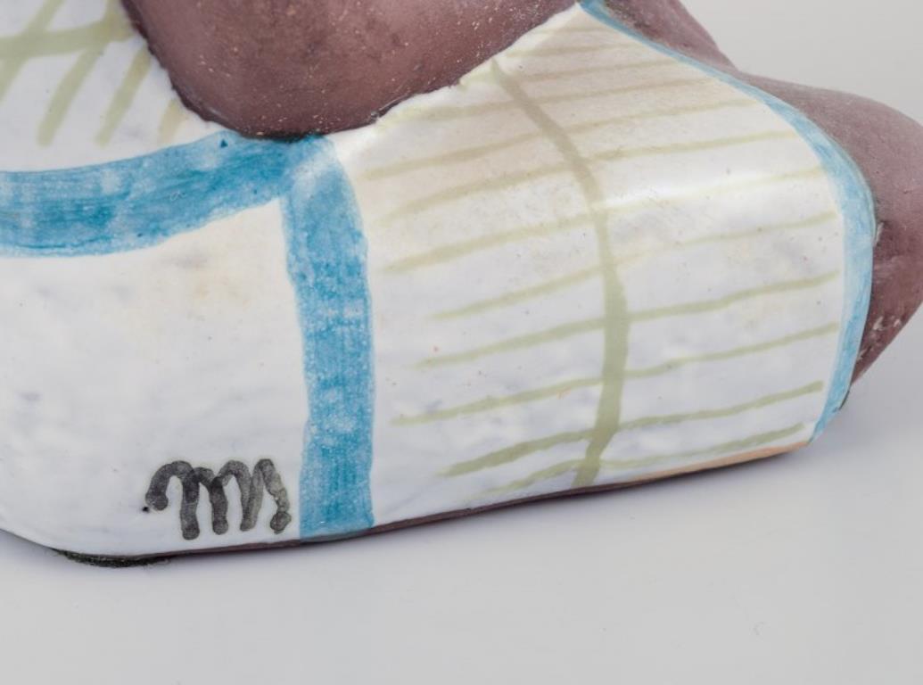 Mari Simmulson for Upsala-Ekeby, Sweden. Rare ceramic figurine of Tahitian woman In Excellent Condition For Sale In Copenhagen, DK