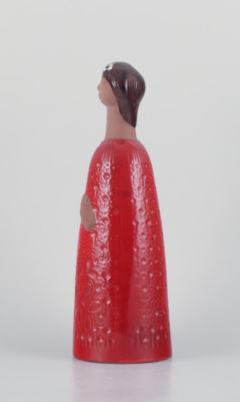Scandinavian Modern Mari Simmulson, large handmade ceramic sculpture of a woman. 1960s For Sale