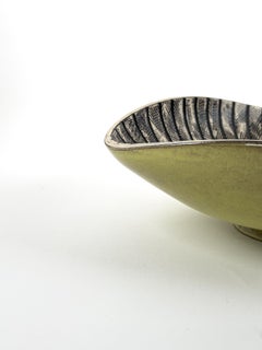 Mari Simmulson “Solblomma” Ceramic Bowl for Upsala-Ekeby, Sweden, 1960s