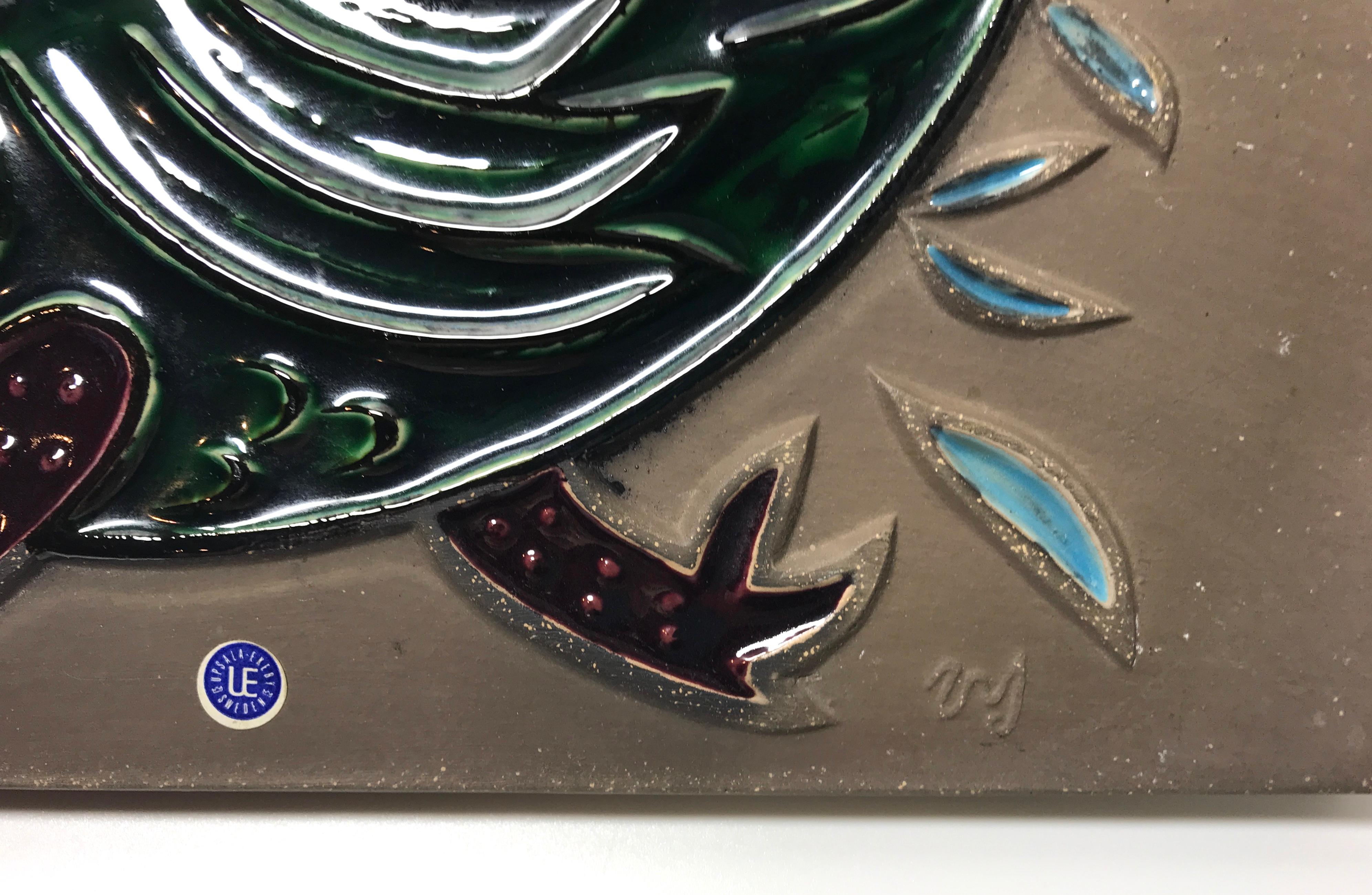 Svedese Mari Simmulson Upsala Ekeby, Grande placca in ceramica smaltata con uccellini, anni '50 in vendita
