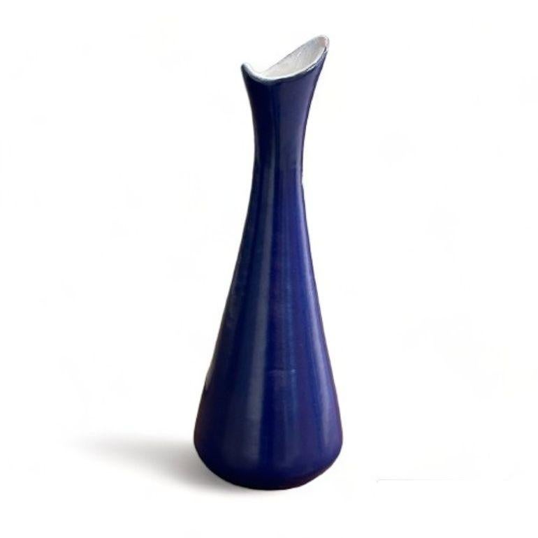 Mari Simmulson, Upsala Ekeby, Swedish Mid-Century Modern Blue Ceramic Vase, 1954 In Good Condition For Sale In Stamford, CT