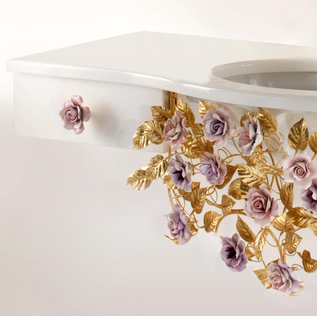 The Maria Antonietta Bathroom Console by Villari is a poetic celebration of Italian craftsmanship, where antique gold–plated brass and pure handmade porcelain unite in a composition of timeless elegance. Inspired by the romantic grandeur of the