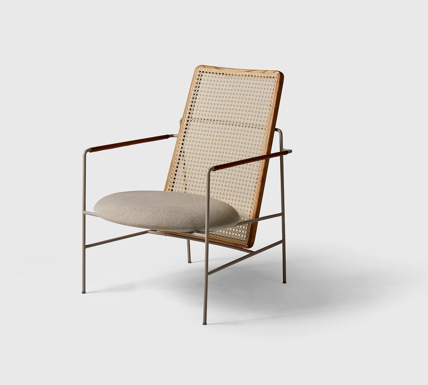 Anodized Maria armchair in metal, leather, wood and straw For Sale