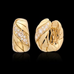 Maria Canale Petal Diamond & 18k Gold Huggie Hoop Earrings