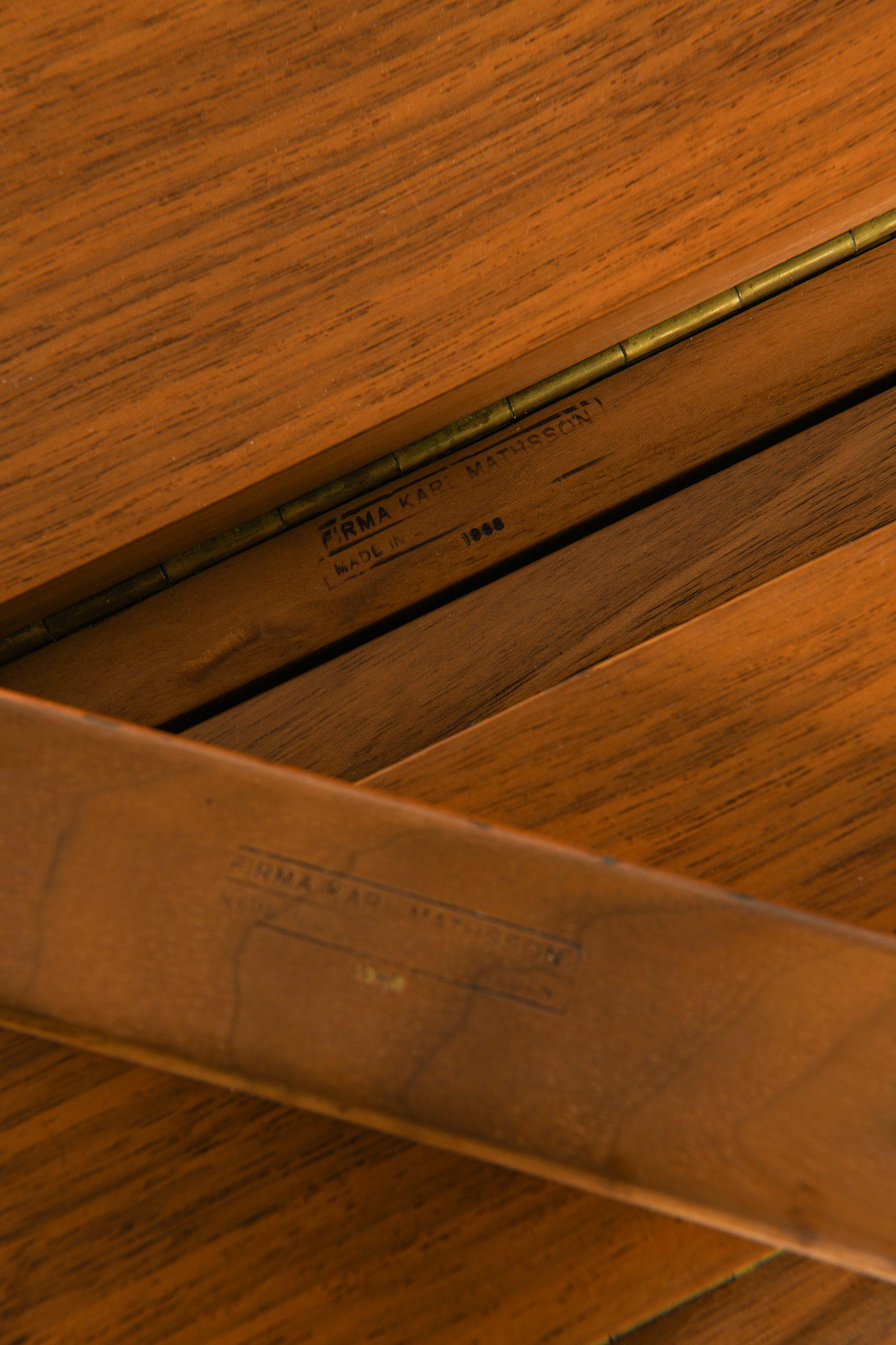 Maria Flap Dining Table in Walnut, Brass and Beech by Bruno Mathsson, 1968 For Sale 7