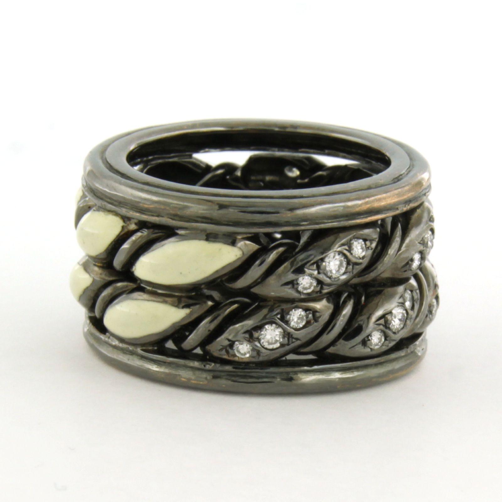 Modern Maria Garcia Cassetti Ring with black rhodium, enamel and diamonds 18k gold For Sale