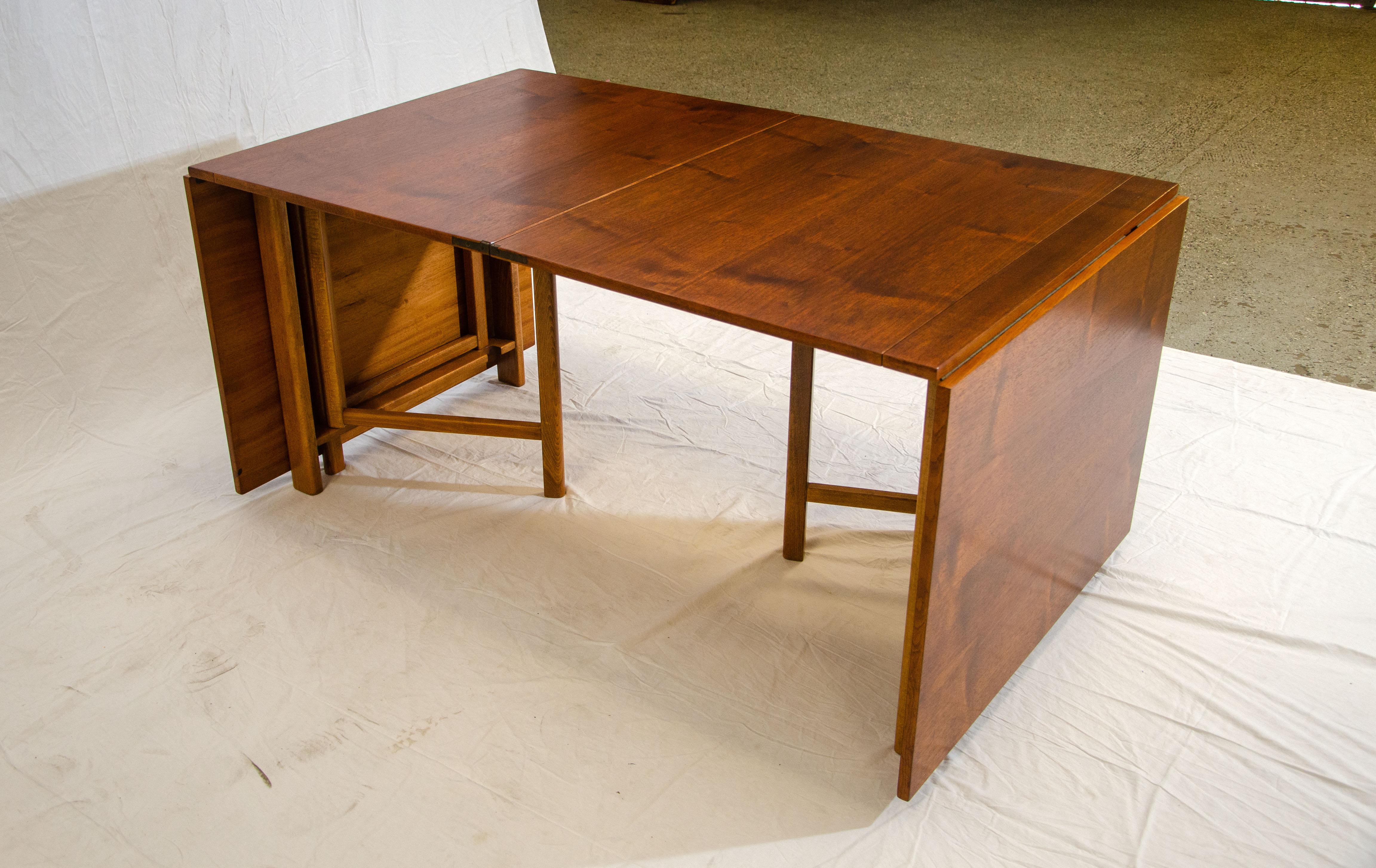 teak gateleg table