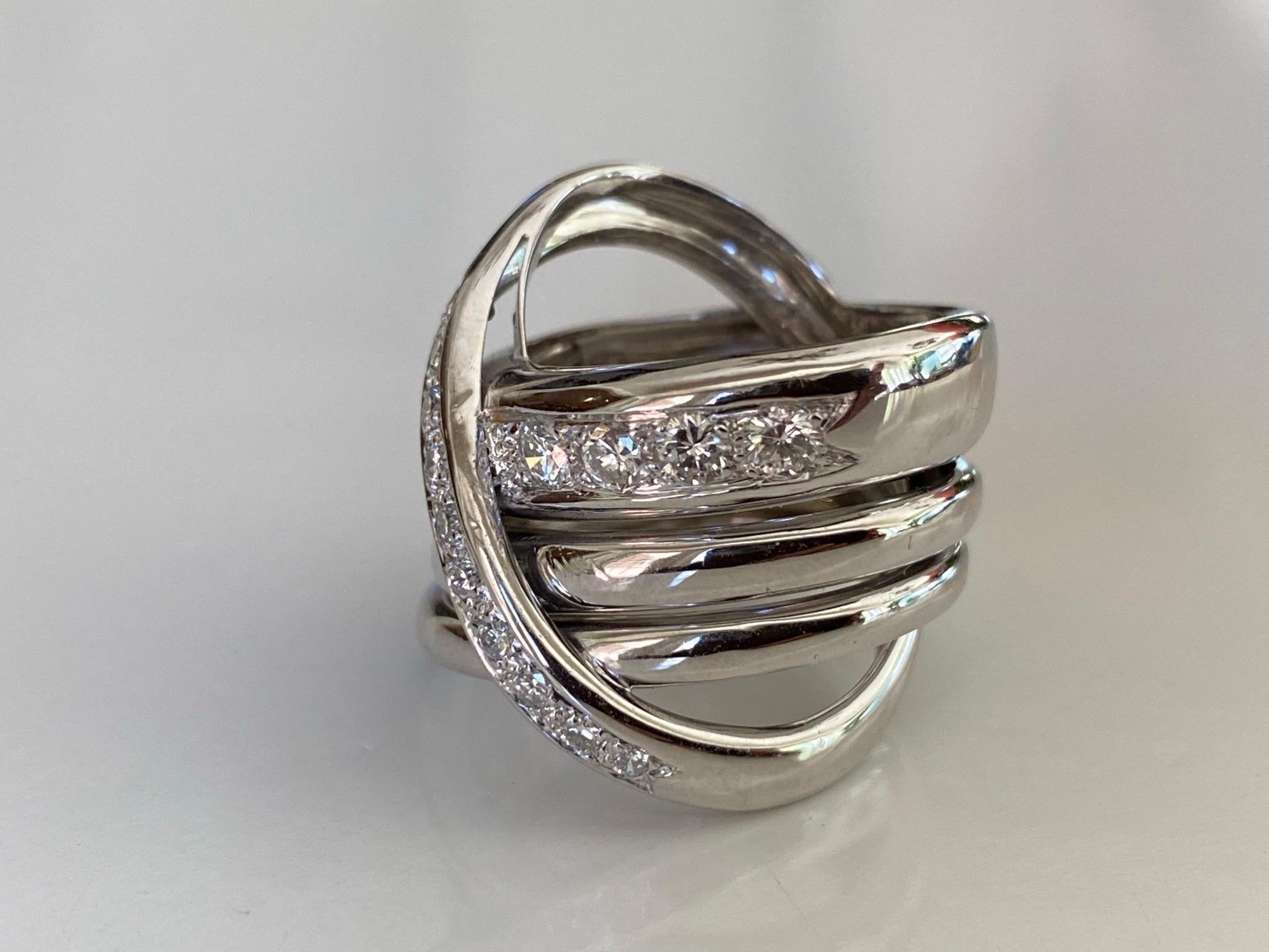 Maria Grazia Cassetti 18kt White Gold and Diamond Fashion Ring  For Sale 2