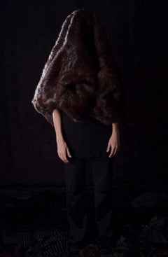 von den Frequenzen, die ich herstelle. Performance-Fotografie, Farbporträt