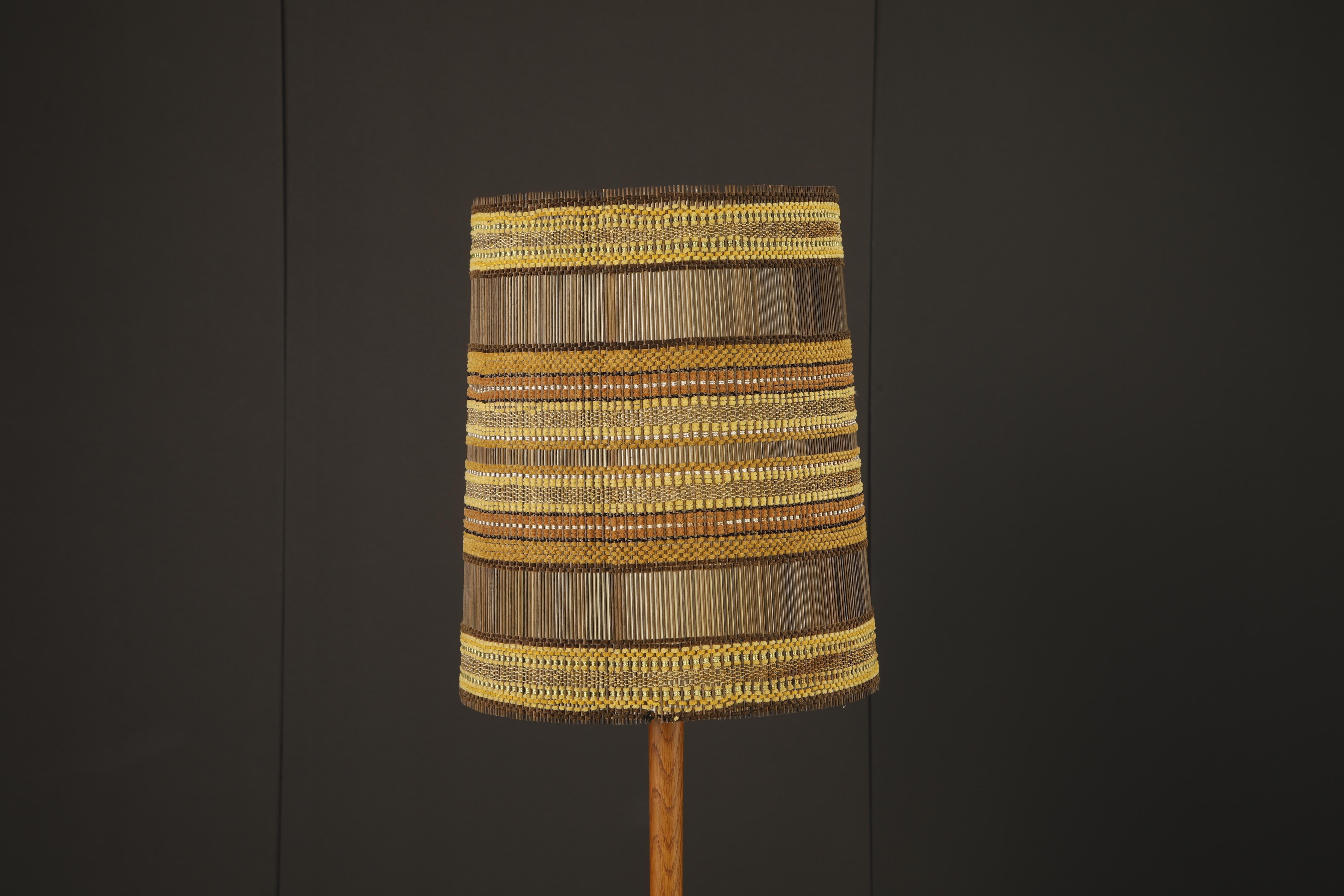 Américain Maria Kipp, abat-jour vintage en fibre tissée, ambre, or et terre de sienne brûlée, années 1960 en vente