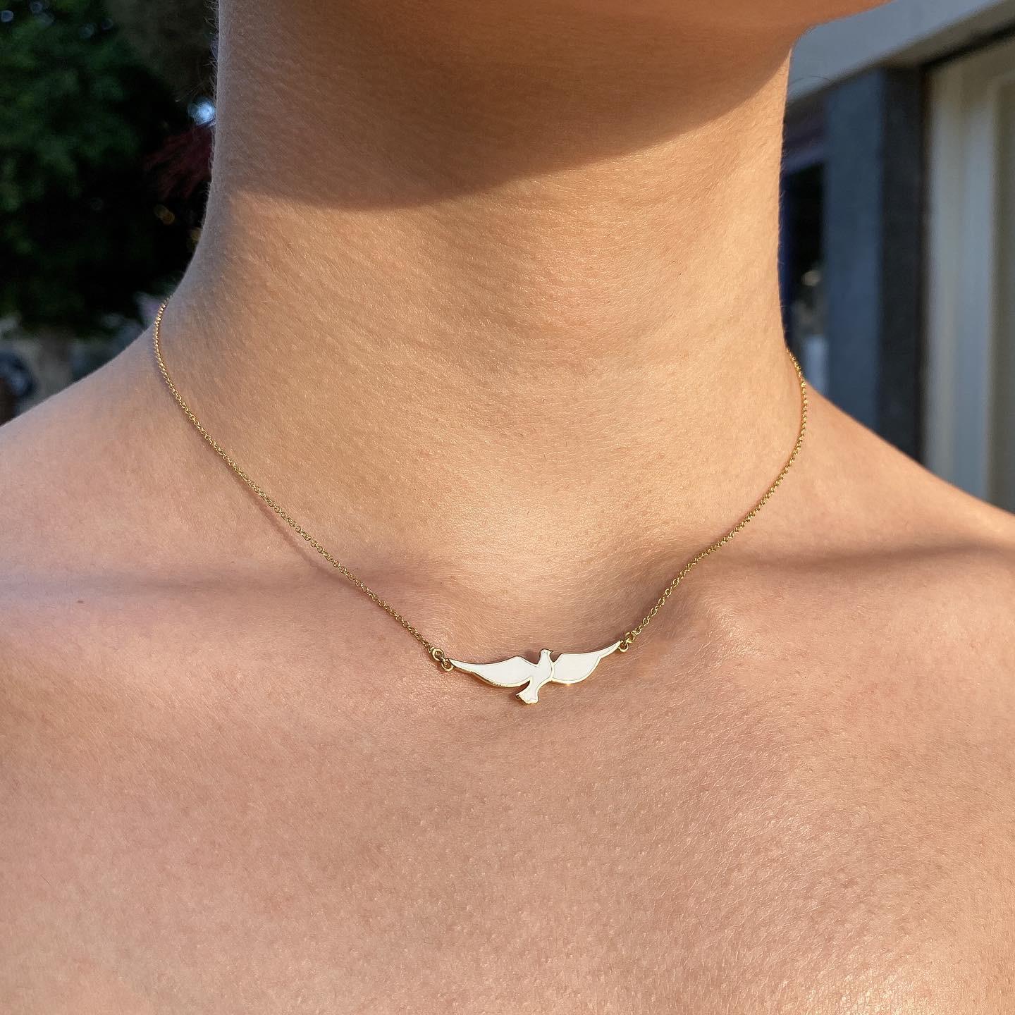 Maria Kotsoni Contemporary 18k Gold Flying Dove White Enamel Pendant Necklace In New Condition For Sale In Nicosia, CY