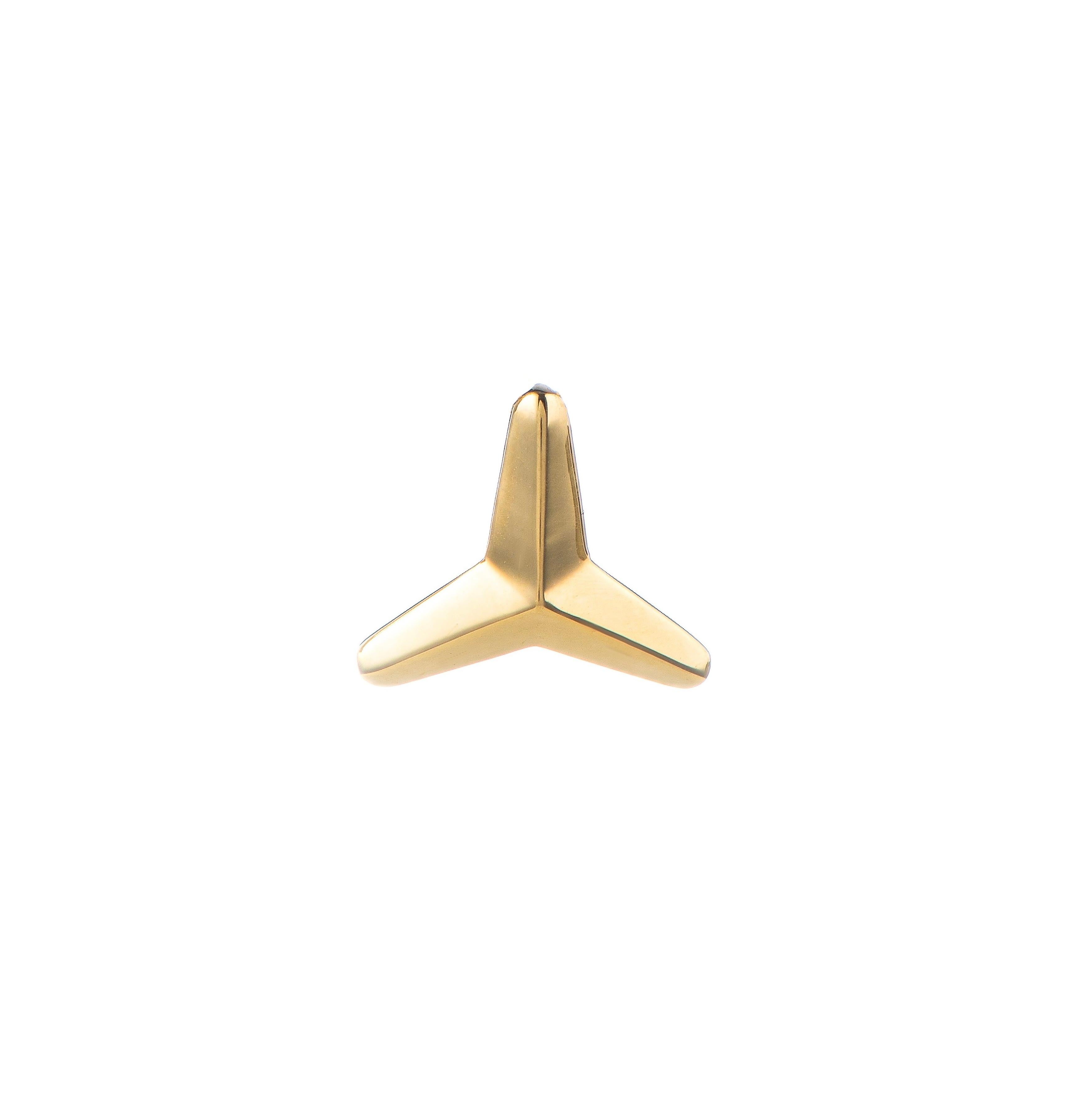 The Three pointed star, pendant necklace is crafted in 18K yellow gold hallmarked in Cyprus. This sculptural pendant necklace comes in a highly polished finish with a pierced back and may easily become the perfect everyday statement piece that you
