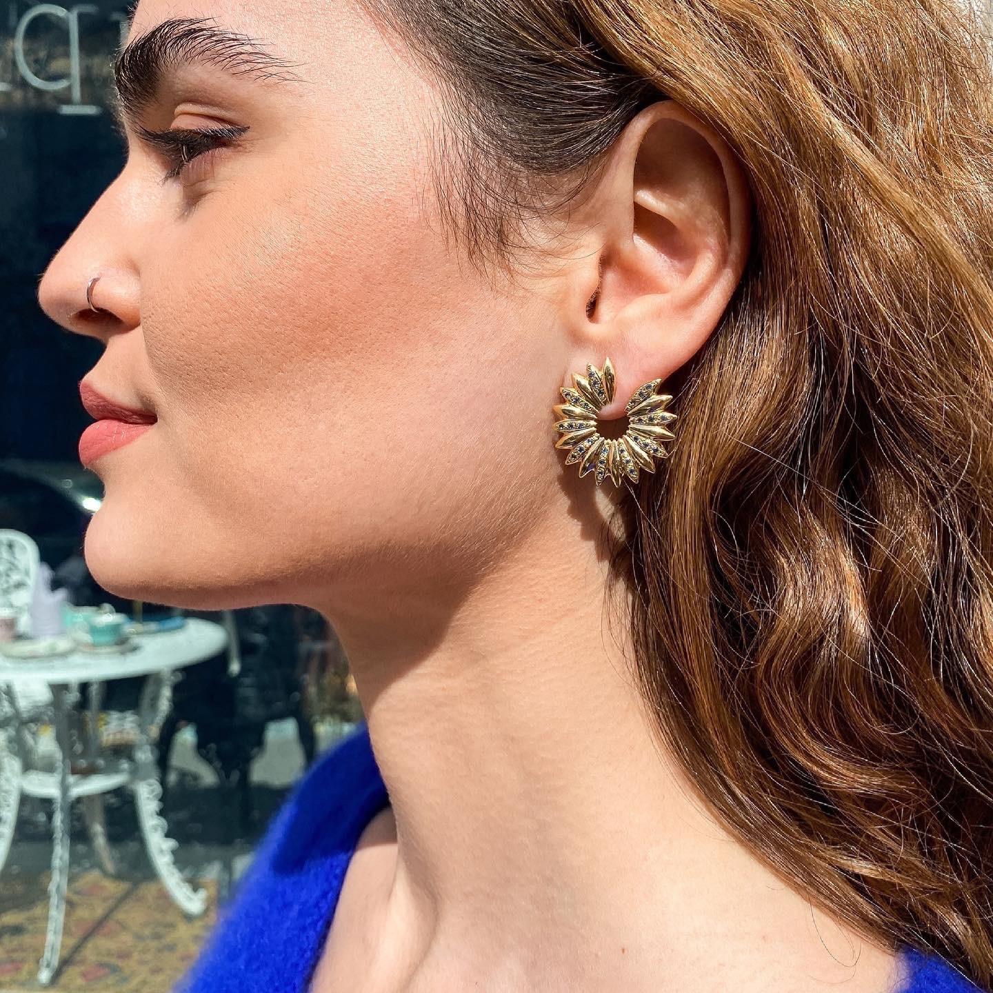 Maria Kotsoni, Contemporary 18K Yellow Gold Blue Topaz Large Hoop Clip Earrings In New Condition For Sale In Nicosia, CY