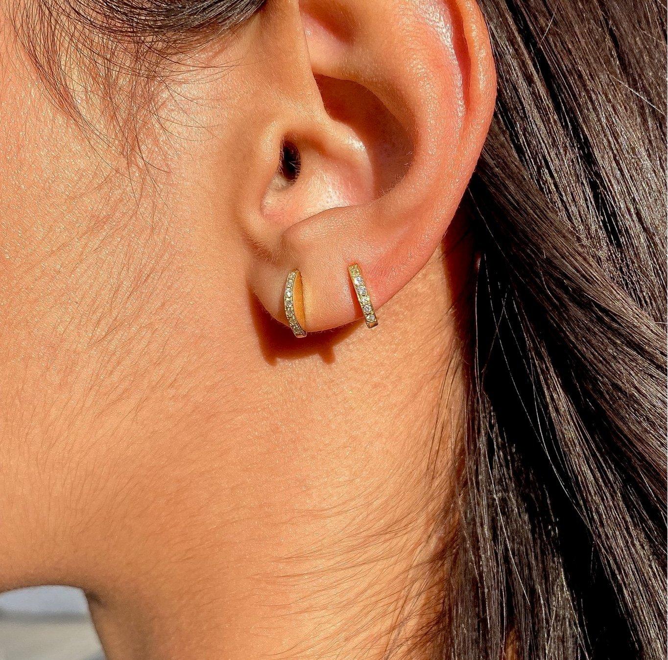 Maria Kotsoni, Contemporary 18K Yellow Gold & Madeira Citrine Arched Ear Studs In New Condition For Sale In Nicosia, CY
