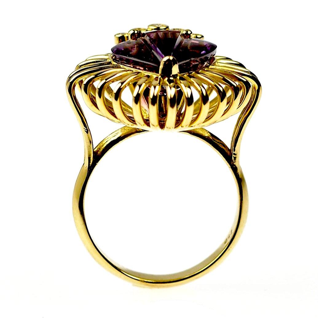 Brilliant Cut Maria Kotsoni Contemporary 18k Yellow Gold Pulsating Heart Amethyst Diamond Ring For Sale