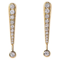 Maria Kotsoni - Boucles d'oreilles pendantes contemporaines en or 18 carats et diamants, marque d'exclamation