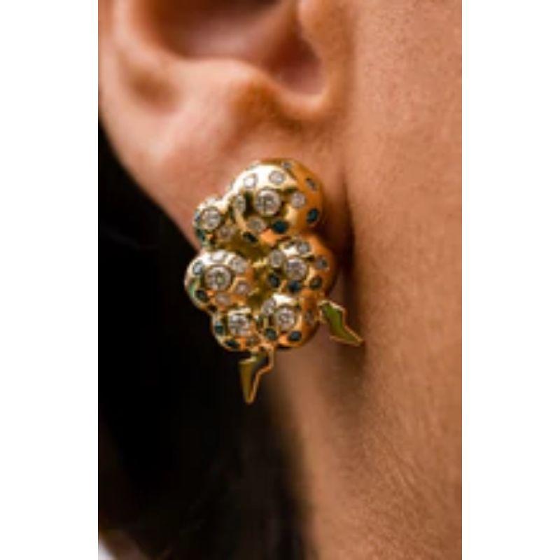 Brilliant Cut Maria Kotsoni-contemporary sculptural 18k gold-blue diamond, cloud clip earrings For Sale