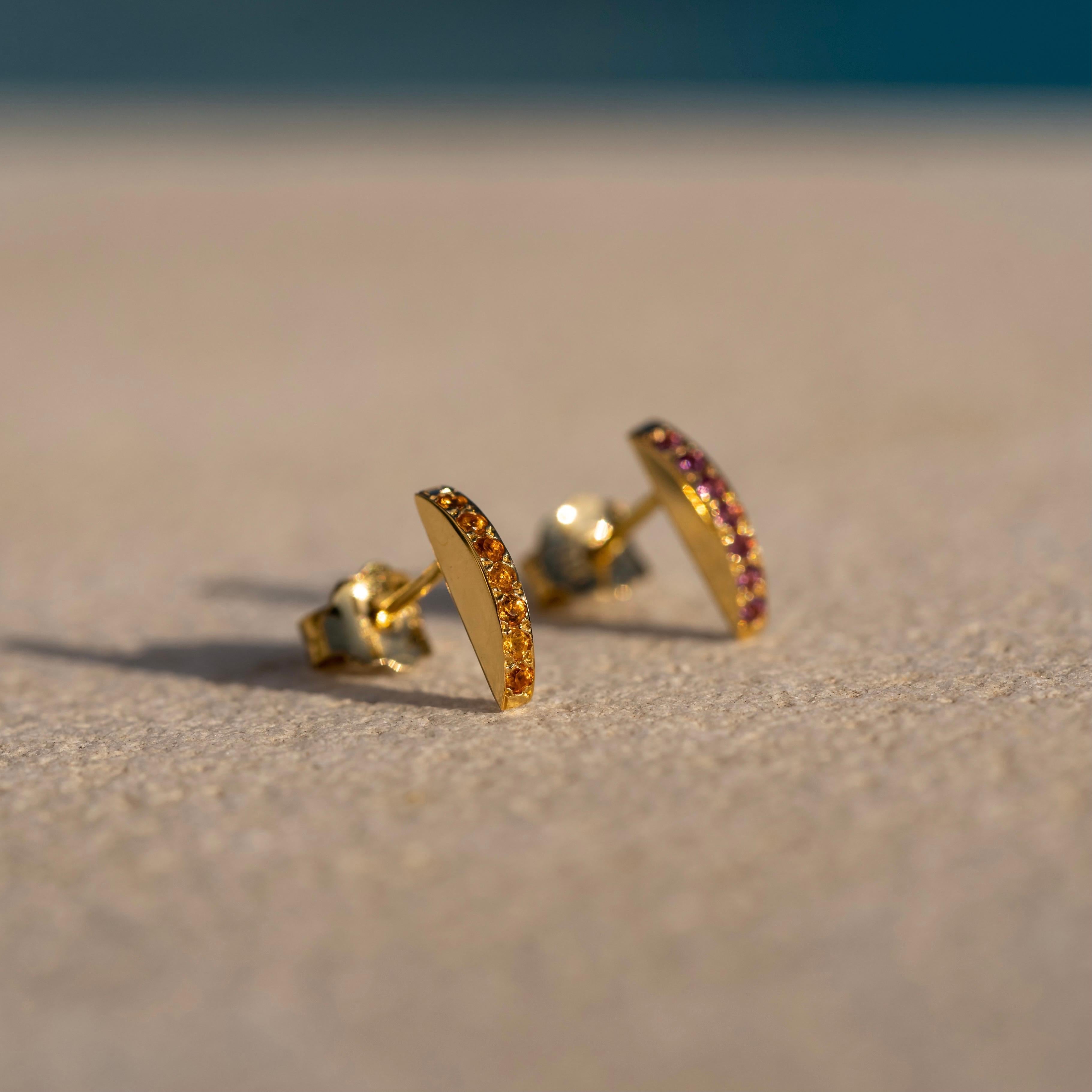 Maria Kotsoni, Contemporary Sculptural 18K Yellow Gold & Diamond Stud Earrings In New Condition For Sale In Nicosia, CY