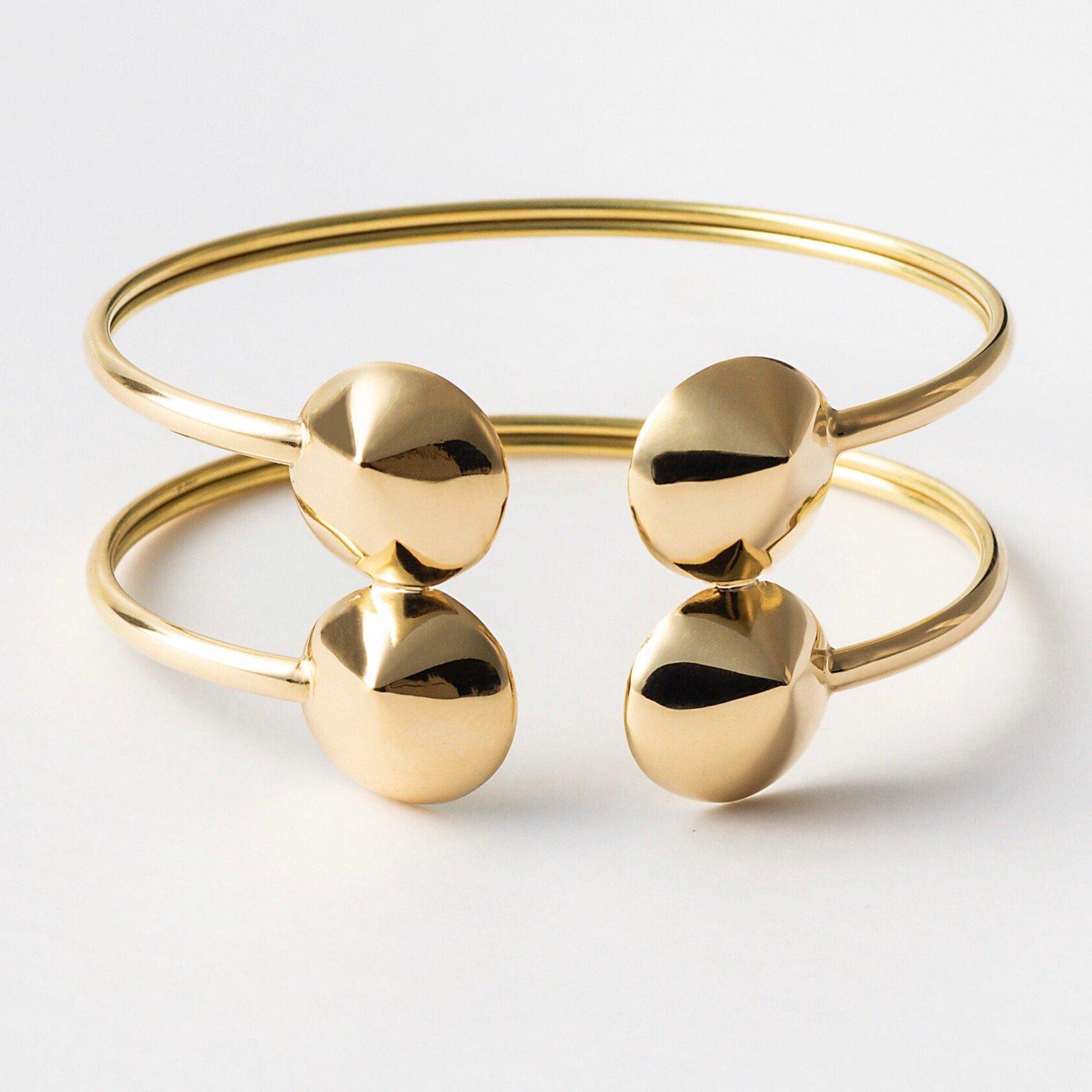 Maria Kotsoni, Contemporary Sculptural 18K Yellow Gold Flexible Cuff Bracelet In New Condition For Sale In Nicosia, CY