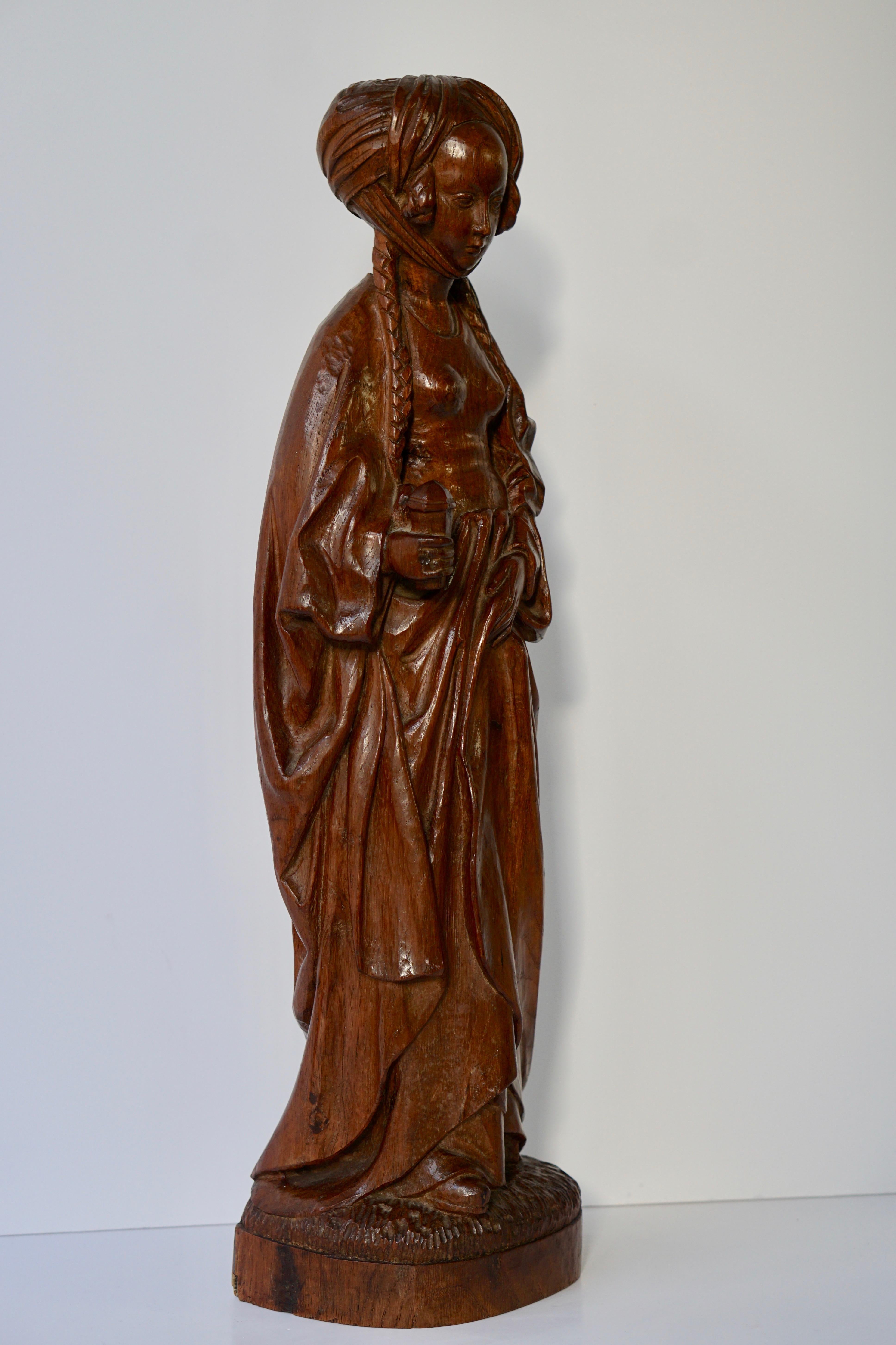 Maria Magdalena Carved Sculpture in Oak (Handgeschnitzt)