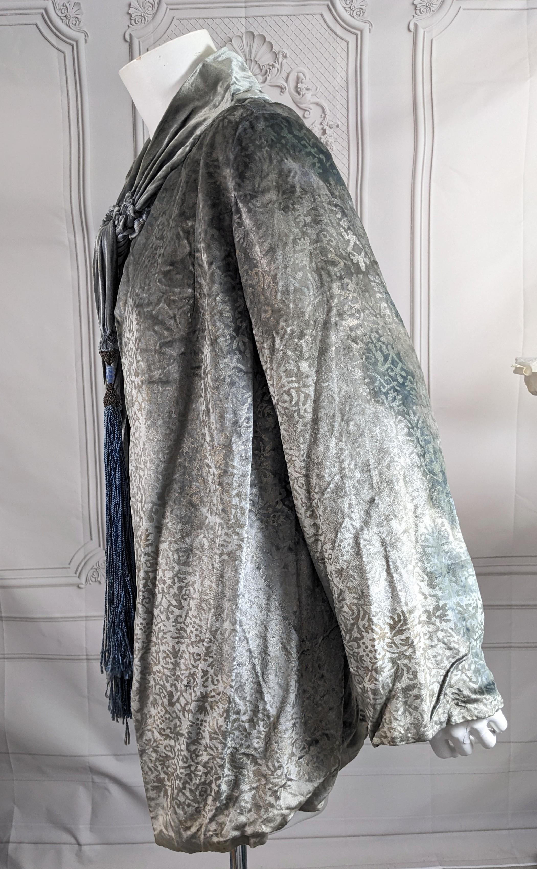 Chaqueta de noche de terciopelo Maria Monaci Gallenga, años 20 en Excelente estado para la venta en New York, NY