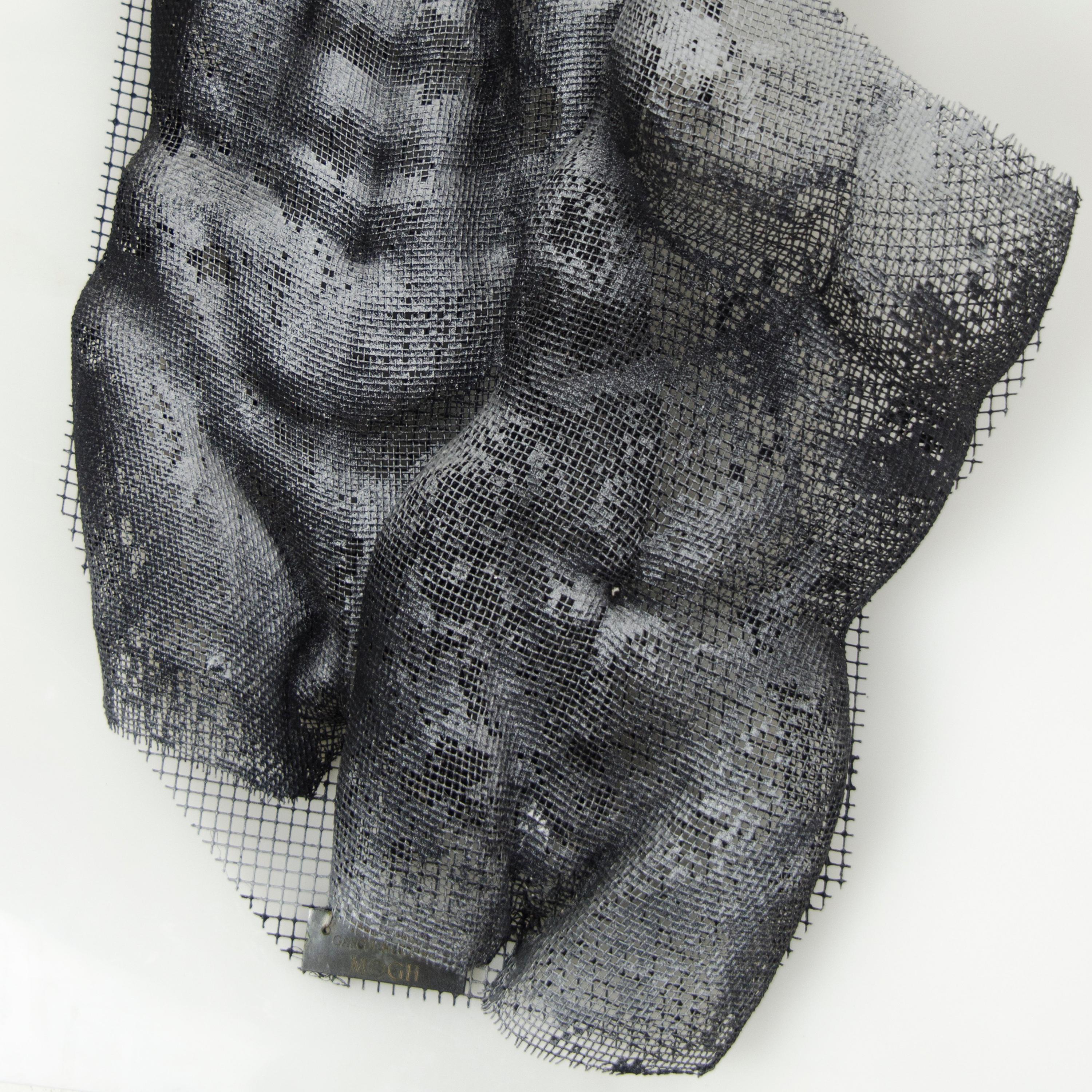 Pareja - Nude Sculpture Grigio di Maria Olga Garcia-Huidobro
