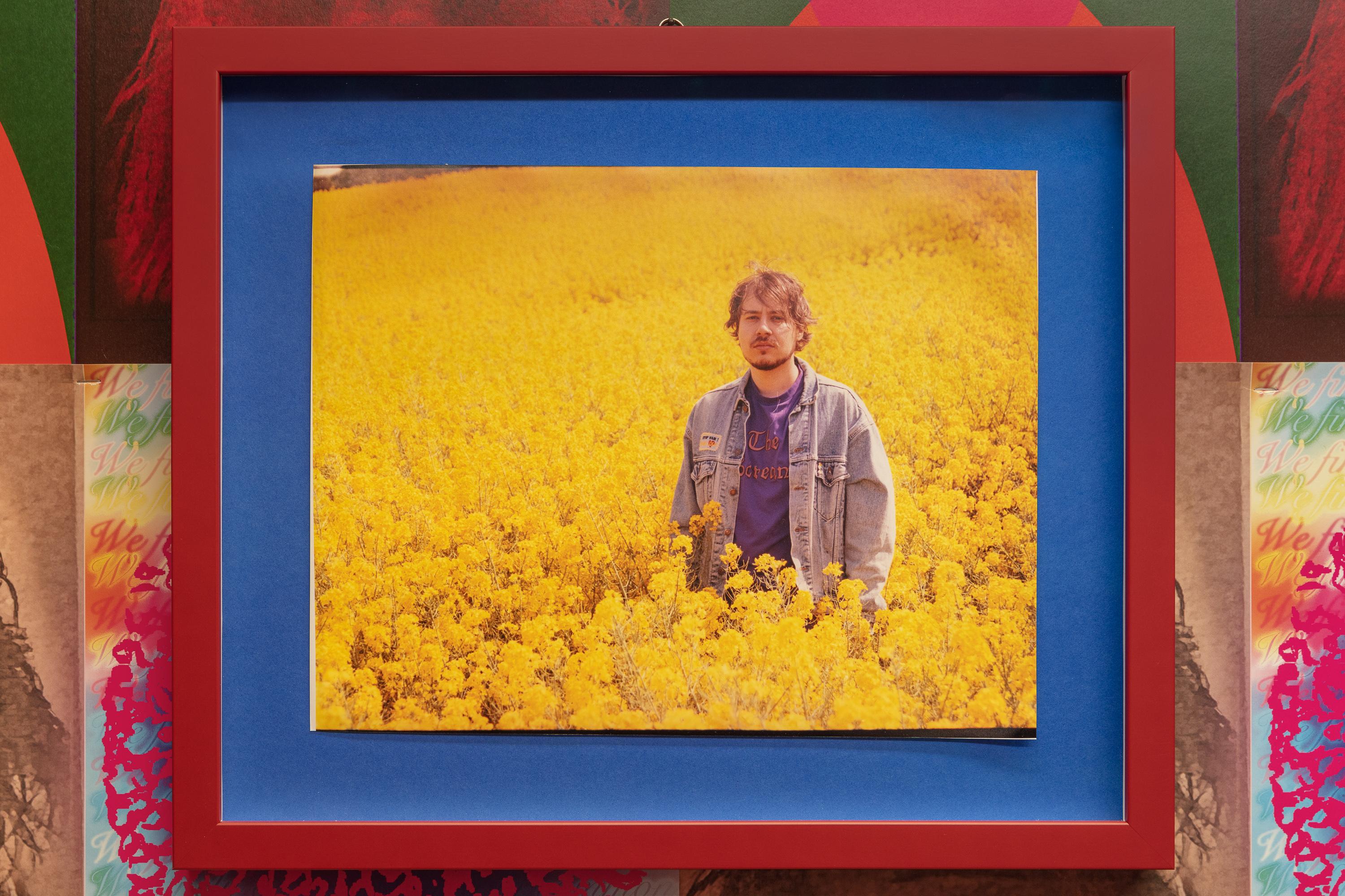 Maria Pasenau Portrait Photograph - Peace and flower bed