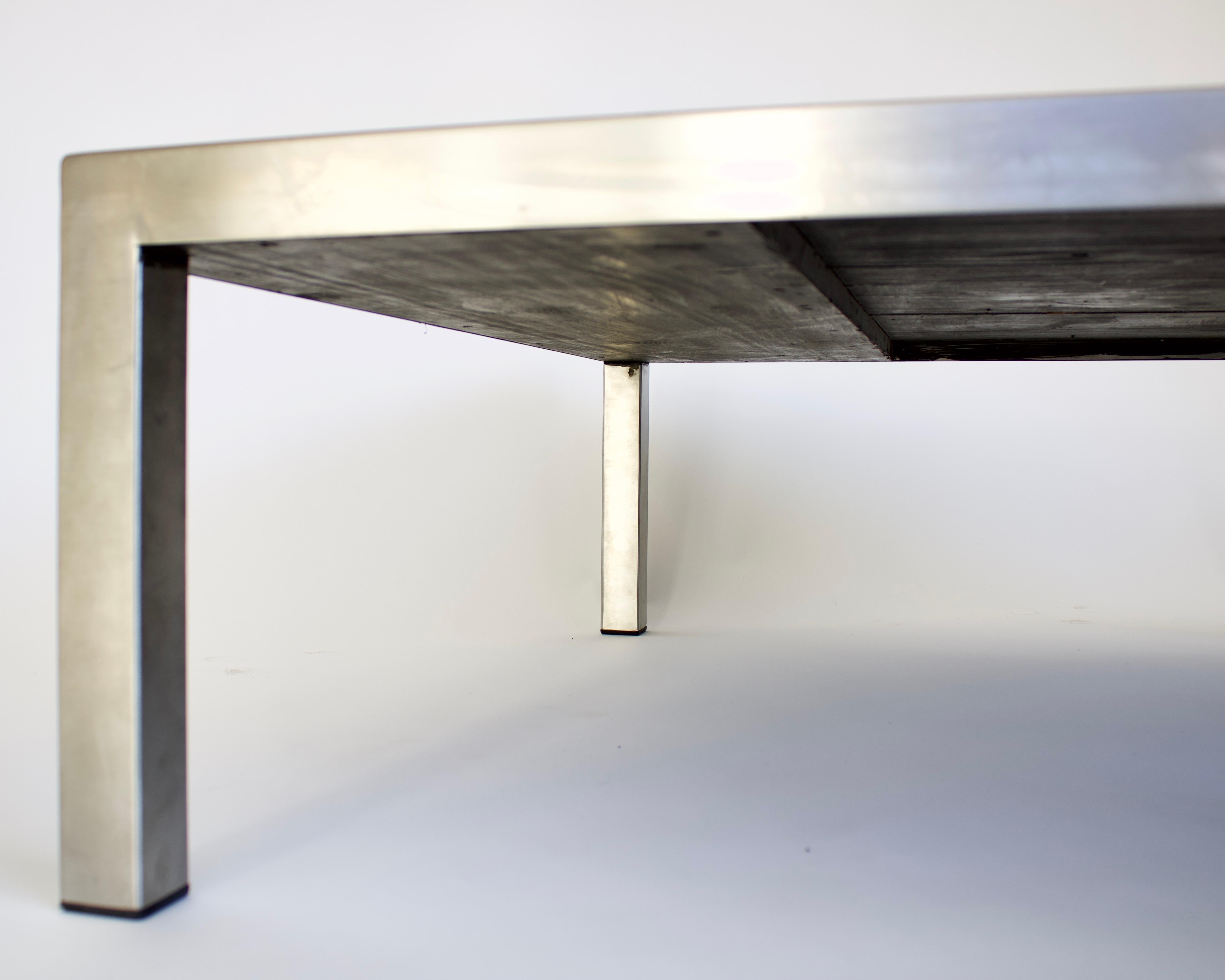 Table basse carrée française en acier inoxydable Maria Pergay, datant d'environ 1970 en vente 2