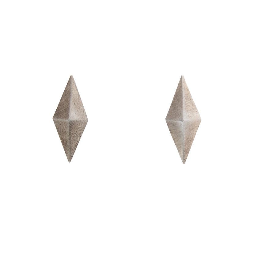 Diamond Peak Studs Earrings - Sculpture by Maria Samora